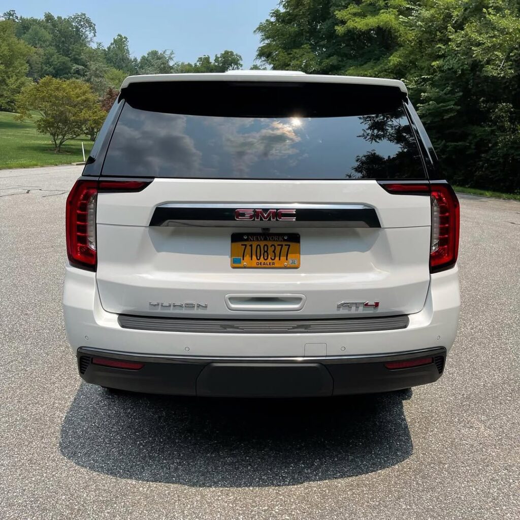 2023 GMC Yukon AT4
